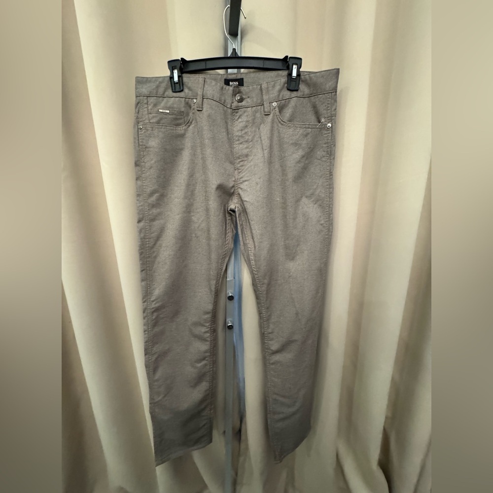Boss pants NWOT
36x34